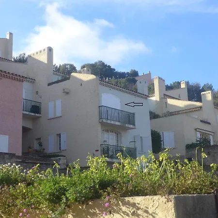 Hameau La Madrague.23 *